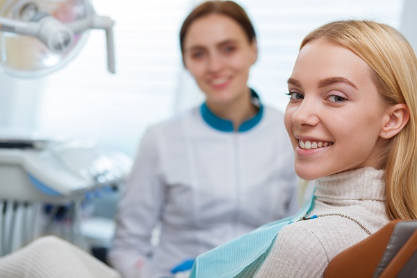How An Emergency Dentist Can Save Your Tooth